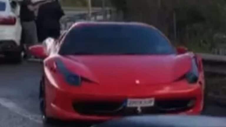 Ferrari de Neymar batida - Twitter / Esport3