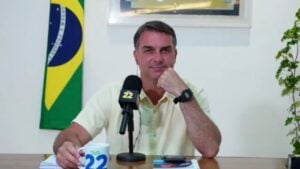 Flávio Bolsonaro - Reprodução/YouTube