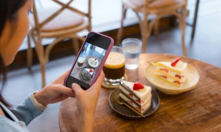Fotos celular - leungchopan - shutterstock.com