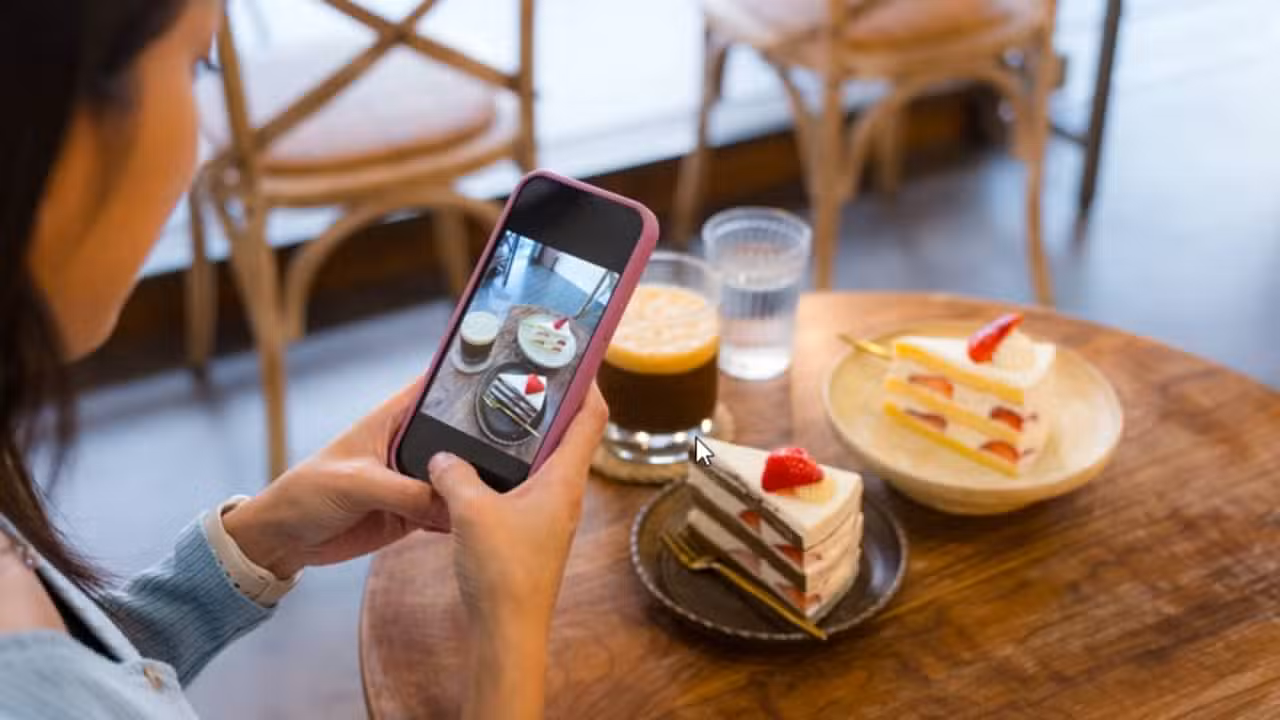 Fotos celular - leungchopan - shutterstock.com