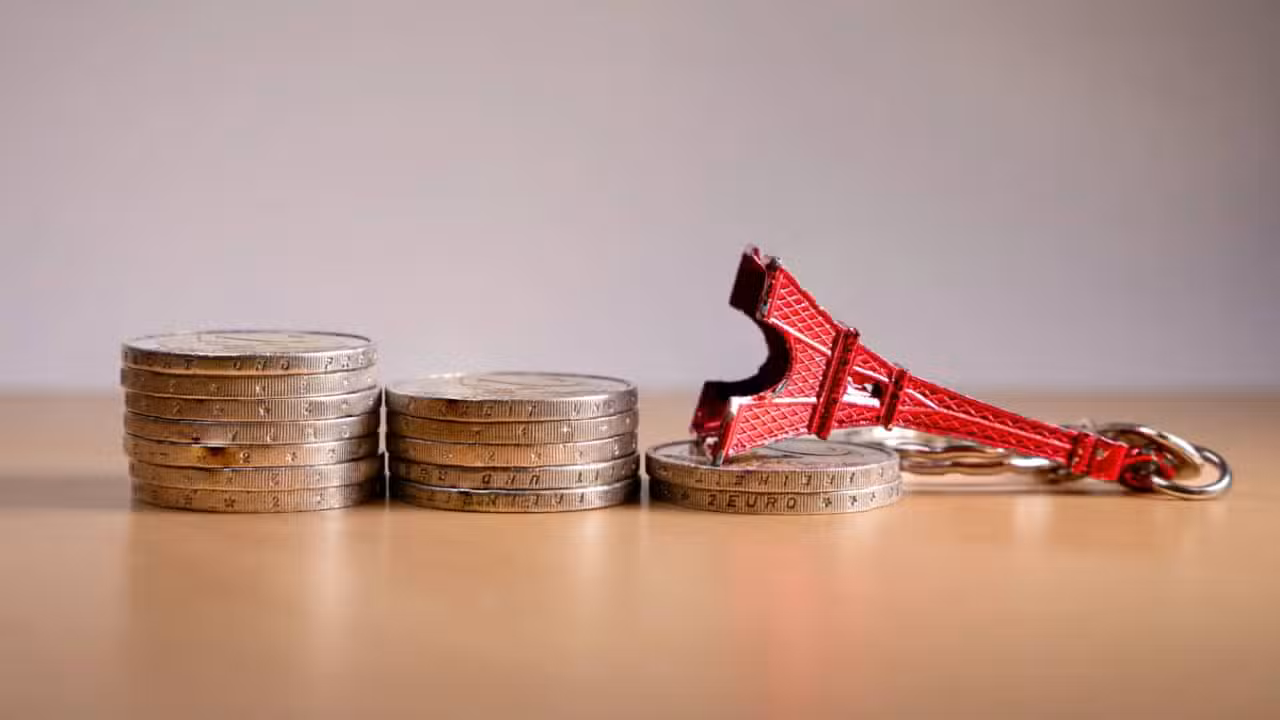 França, economia - Ivan Marc / shutterstock.com