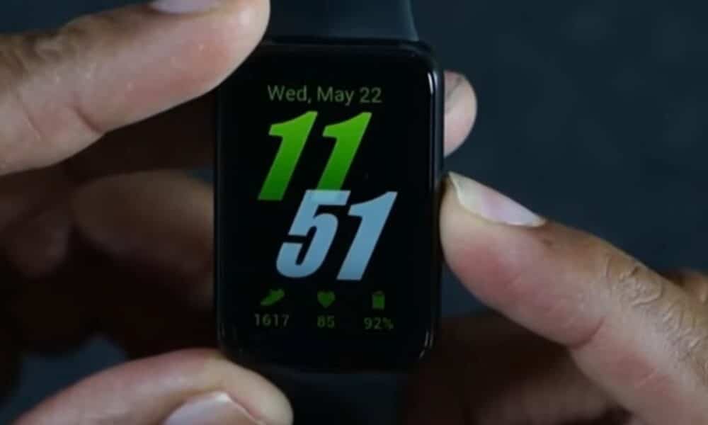 Samsung Galaxy Fit 4 tem design final e cores vazados em vídeos
