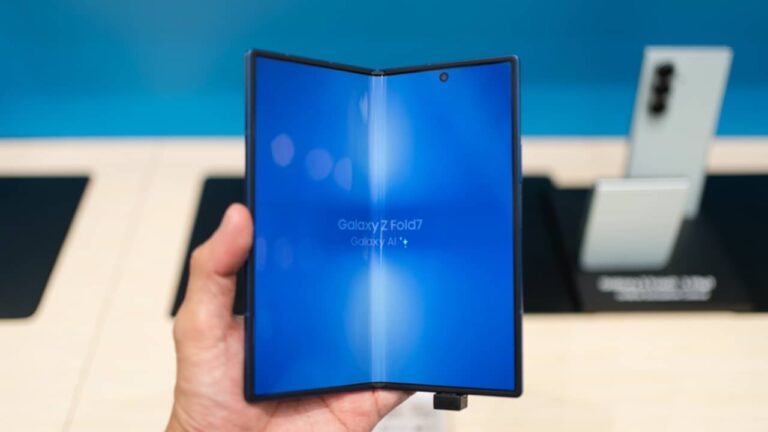 Galaxy Z Fold - umitc / Shutterstock.com