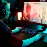 Gamer, jogo, video game, pc - Pressmaster/shutterstock.com