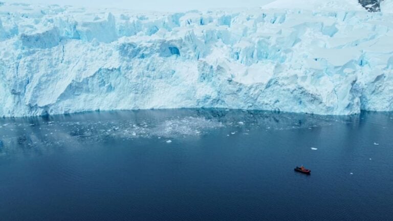 Geleiras, Oceano Antártico - Oleksandr Matsibura/ istockphoto.com