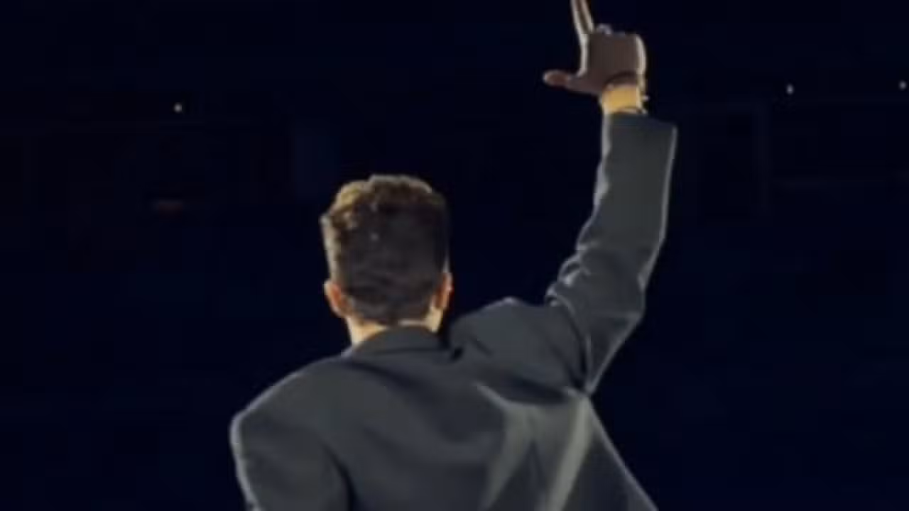 Gesto Luan Santana - Reprodução: X/@poptime