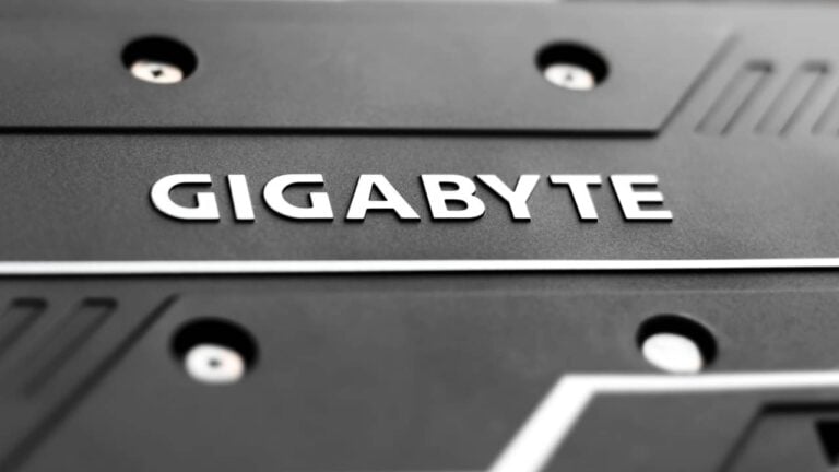 GIGABYTE - Bykfa / shutterstock.com