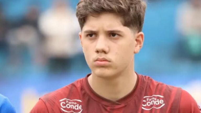 Goleiro Miguel Meneses, da equipe sub-15 do São José - Divulgação/São José EC