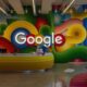 Google - Framalicious / shutterstock.com