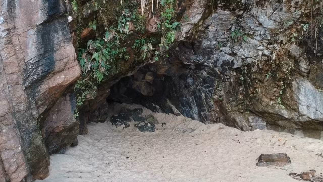 GRUTA QUE CHORA - Reprodução/YouTube