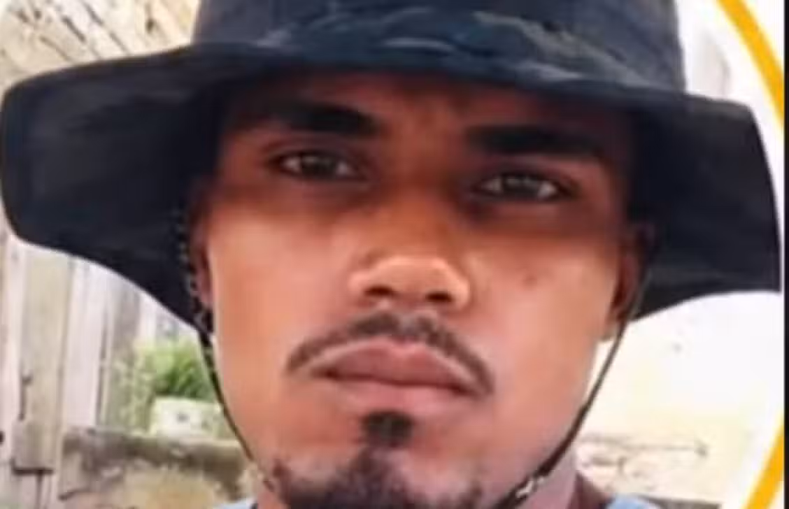 Homem é encontrado morto a tiros dentro de casa - Redes sociais