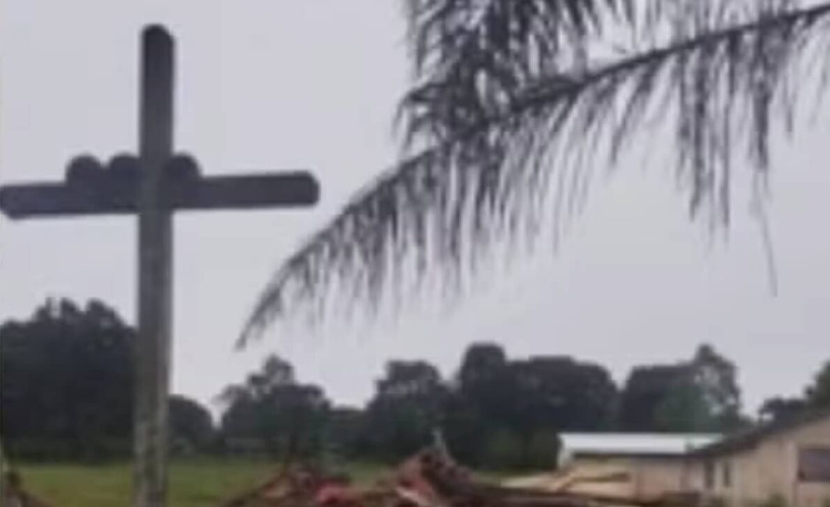 Igreja centenária ficou destruída - Luis Squiba/ Defesa Civil