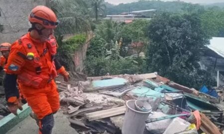 Imóvel desaba em Niterói - Divulgação/CBMERJ