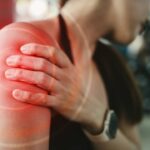 Inflamação no ombro, dor - Garun .Prdt/ shutterstock.com