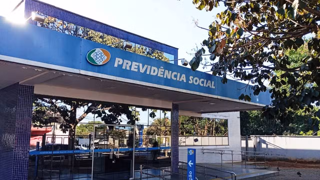 Homem investigado por tentar comprar dados sigilosos do INSS de estagiário