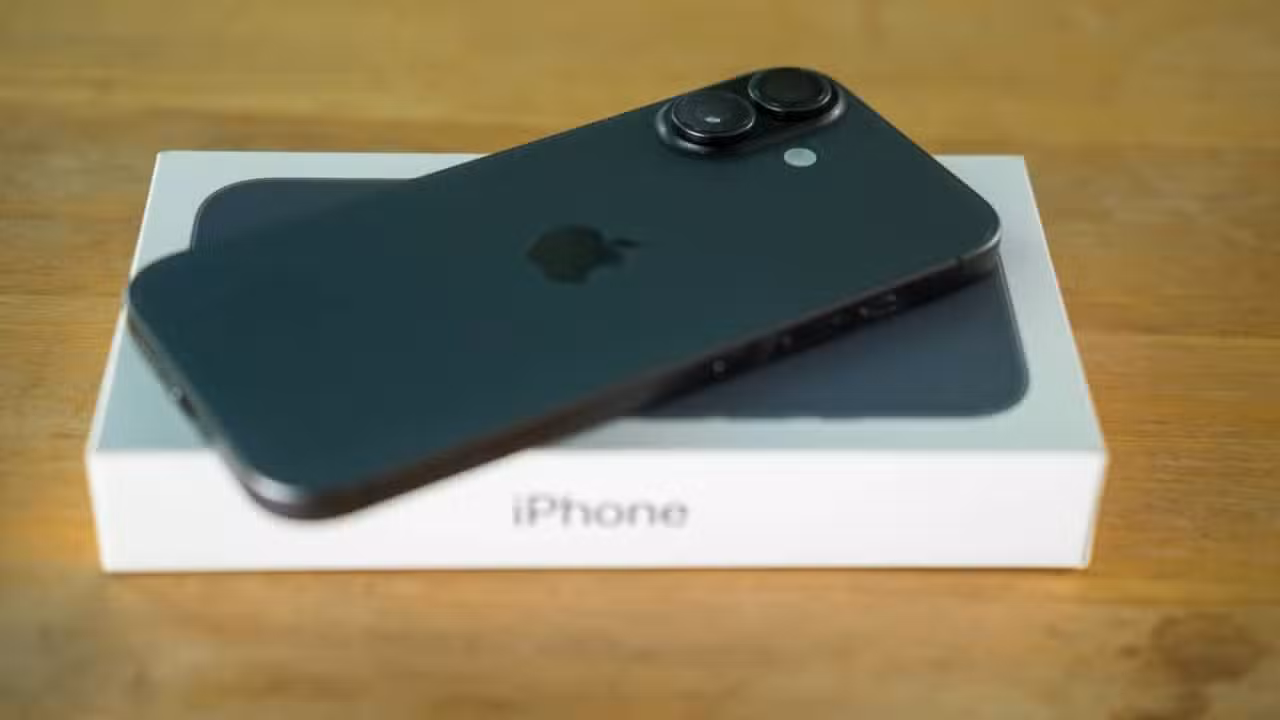Iphone - Dontree_M / shutterstock.com