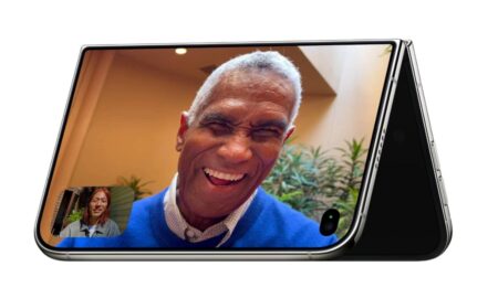 iPhone Duo - Reprodução