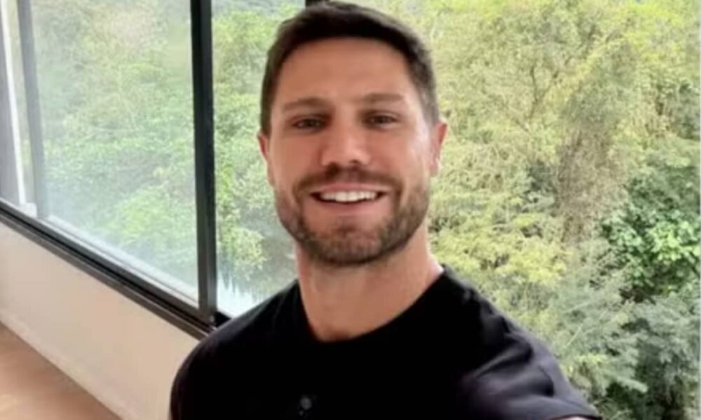 Jonas Sulzbach exibe cômodos de mansão construída com Mari Gonzalez
