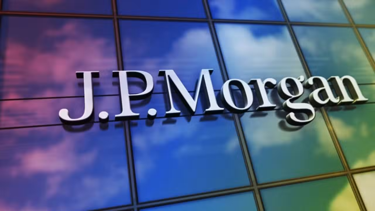 JP Morgan - Skorzewiak / Shutterstock.com