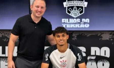 Corinthians assina 1º contrato profissional de Levy Dias, zagueiro ex-Flamengo