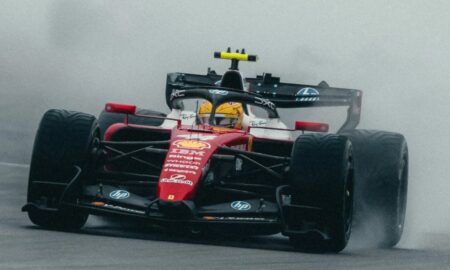 Lewis Hamilton aponta déficit de motor na Ferrari e cobra reação para 2027
