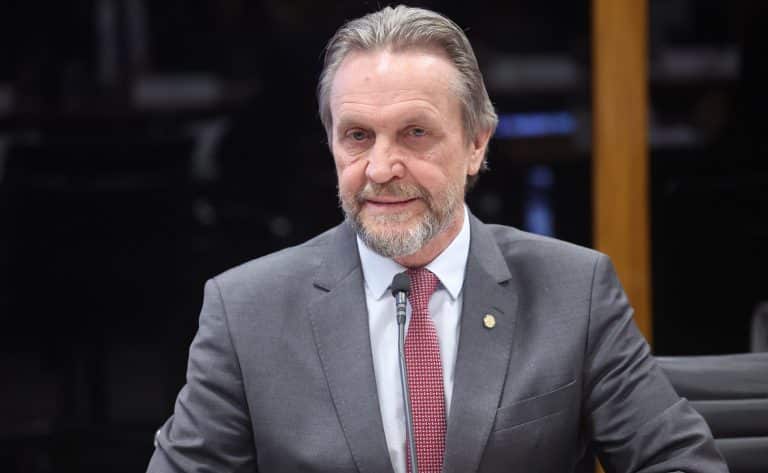 Pedro Uczai na reunião de líderes desta terça-feira