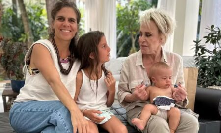 Mariana Maffeis com as filhas Maria e Hima, e a mãe, Ana Maria Braga - Reprodução/Instagram