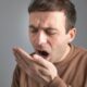 Mau hálito, saúde bucal - ANDRANIK HAKOBYAN / shutterstock.com