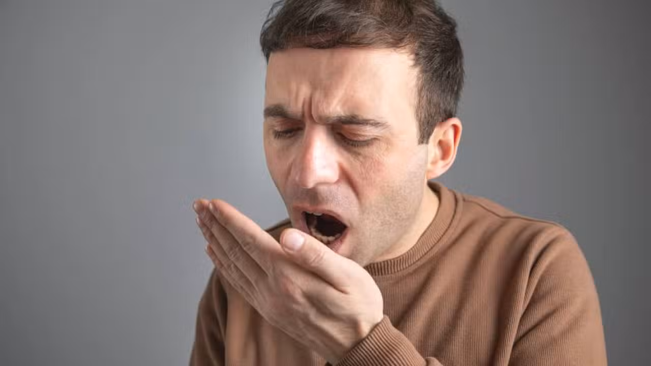 Mau hálito, saúde bucal - ANDRANIK HAKOBYAN / shutterstock.com