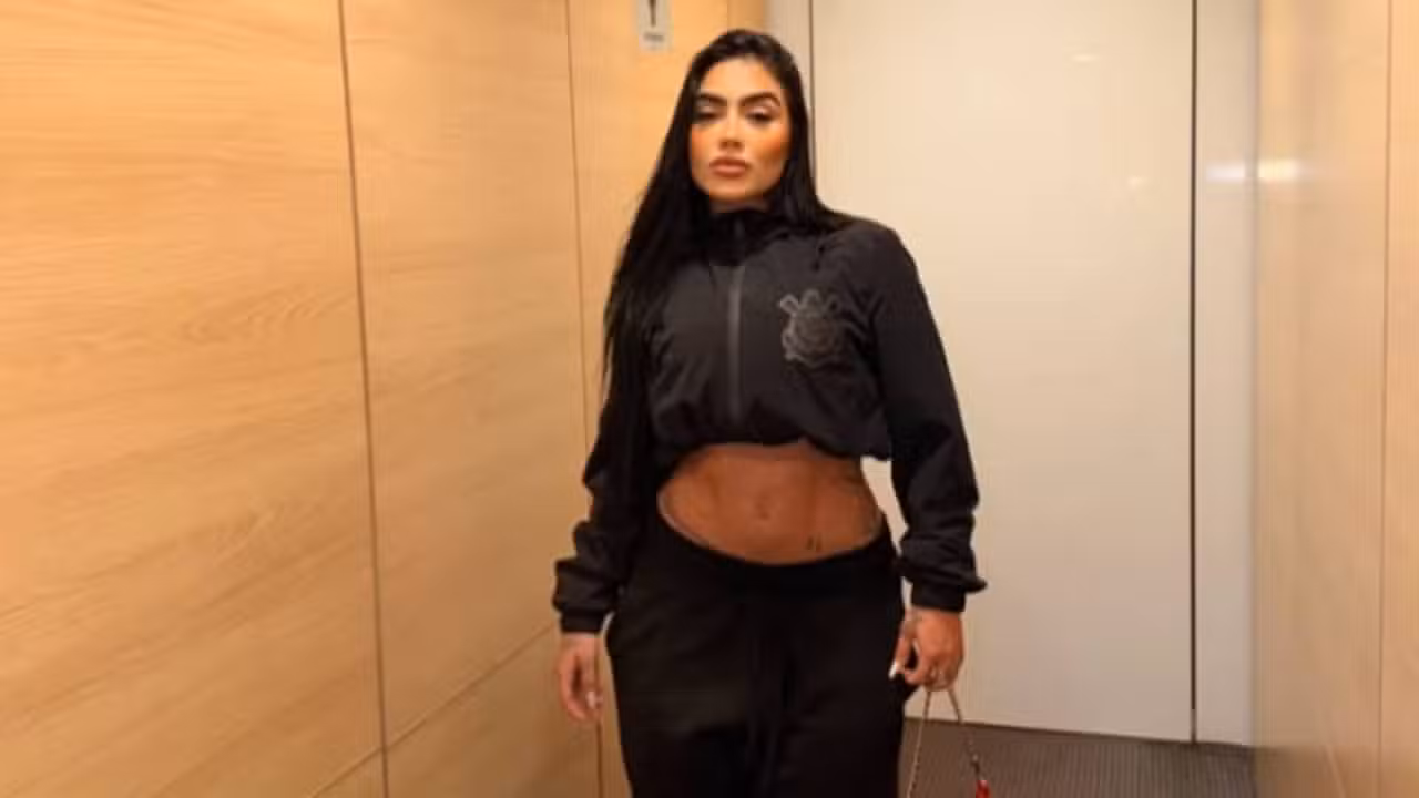 MC Mirella - Instagram