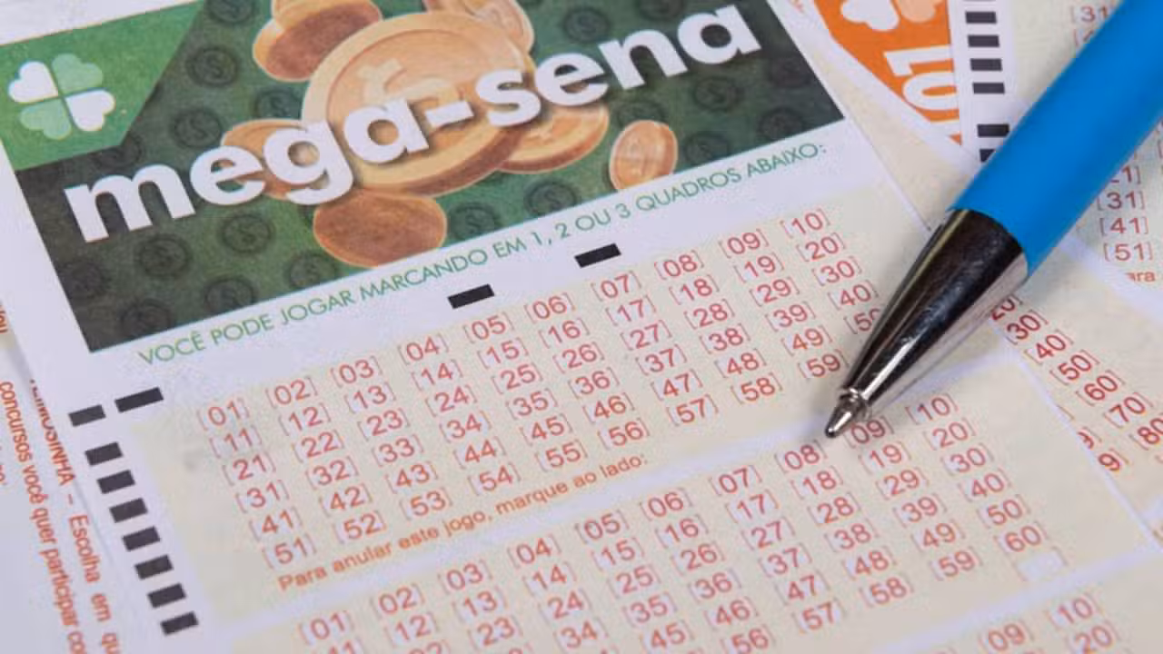 Mega-Sena - Celso Pupo / Shutterstock.com