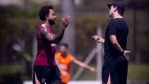 Memphis Depay e técnico Fernando Diniz - Rodrigo Coca/Agência Corinthians