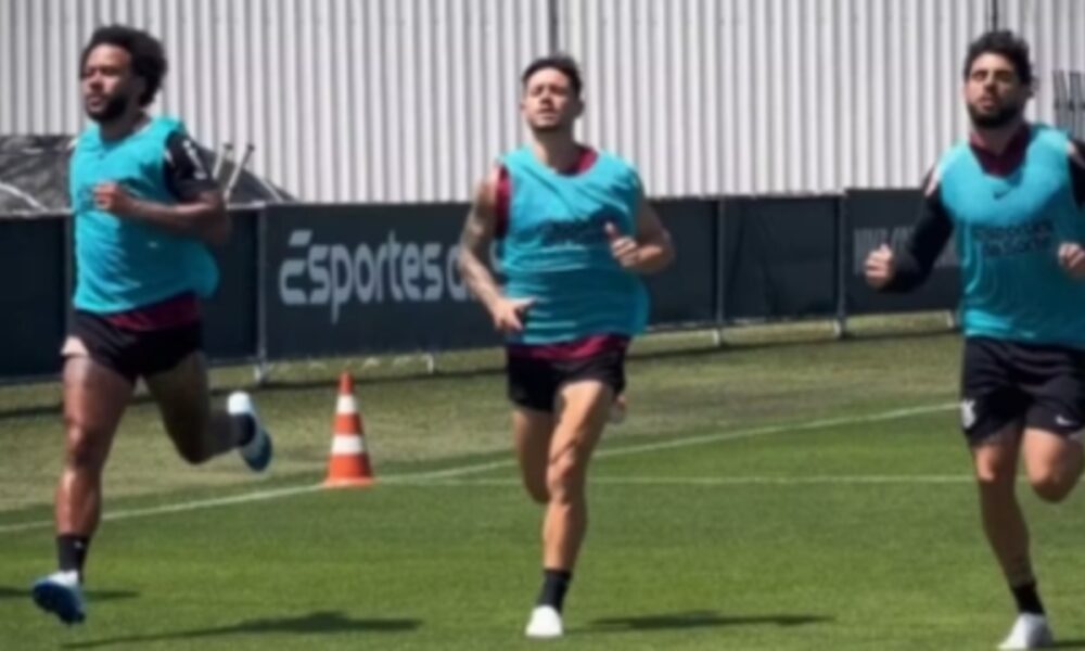 Trio GYM no Corinthians: Garro, Yuri e Memphis ficam à disposição de Diniz