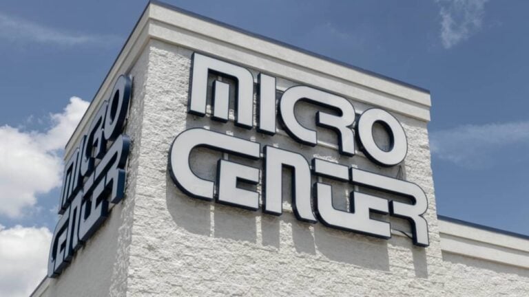 Micro Center - Jonathan Weiss / Shutterstock.com