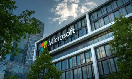 Microsoft - gguy / Shutterstock.com