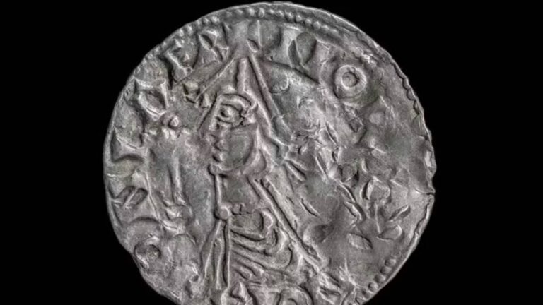 Moeda Viking encontrada por arqueóloga na Noruega - Lill-Ann Chepstow-Lusty/Museu de História Cultural