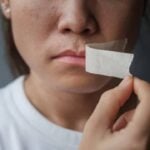 Mulher com fita na boca, conceito de violência - Divulgação/Gov.br