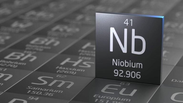 Niobio - JLStock - shutterstock.com