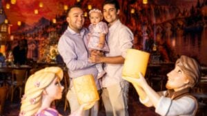 O cenário da festa de aniversário de Mia com a decoração inspirada na Rapunzel - Divulgação/Vinicius Credidio Films