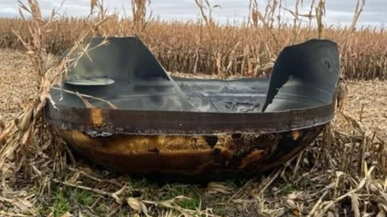 Objeto foi encontrado em uma plantação de milho em Minnesota - Facebook/Stevens County Minnesota Sheriff's Office