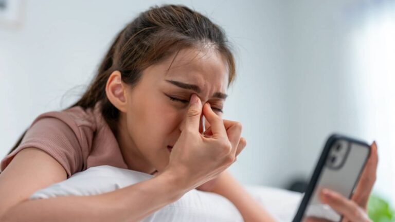 olhos irritados - Hananeko_Studio/Shutterstock.com