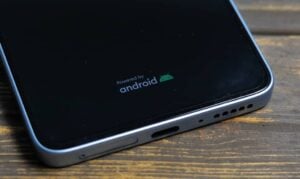 one ui, android - Only_NewPhoto/Shutterstock.com