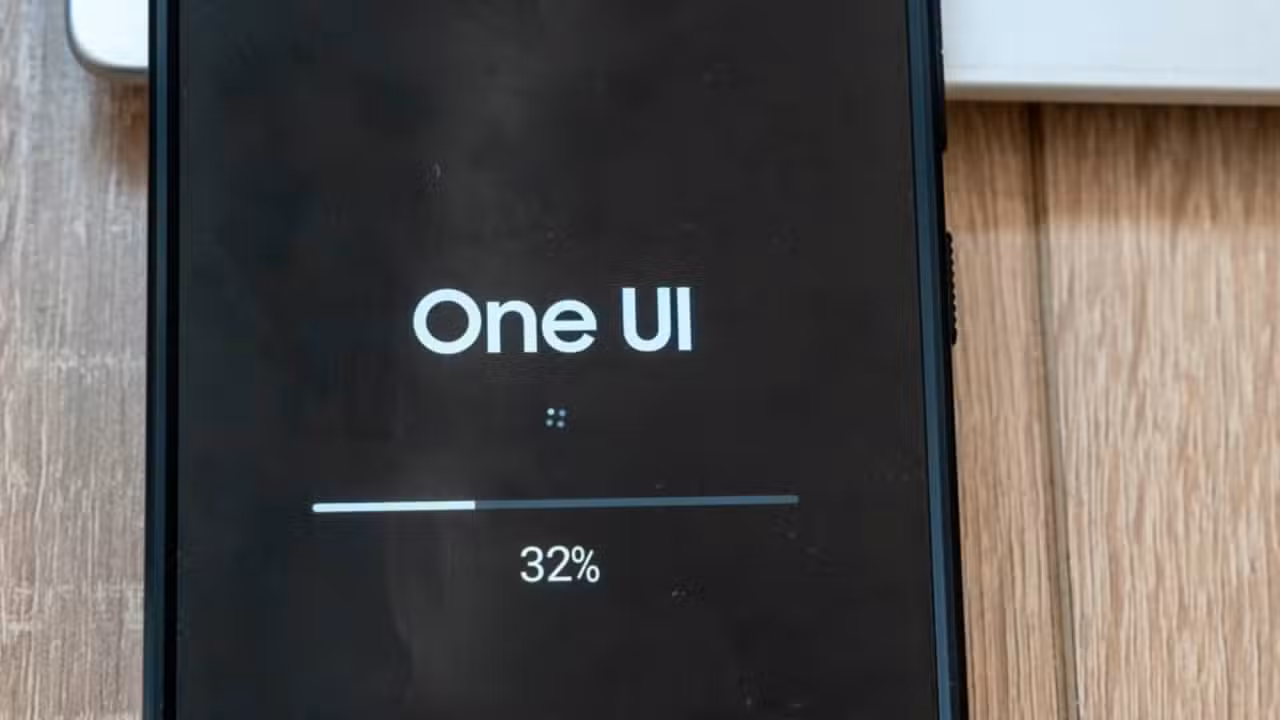 One UI - daily_creativity / Shutterstock.com