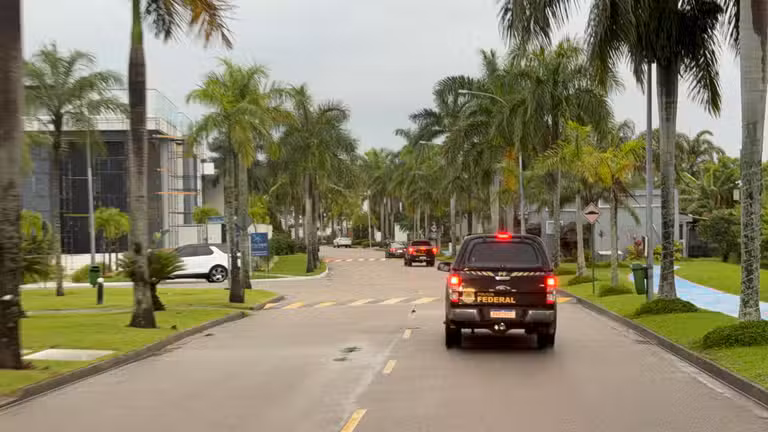 PF cumpre 47 mandados contra 'gatonet' de milícias no Rio de Janeiro