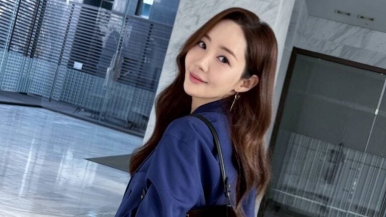 Park Min-young - Instagram