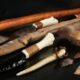 Pedras e ferramentas antigas - Food Impressions - shutterstock.com