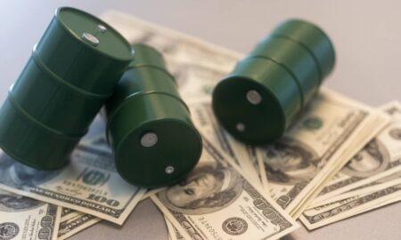 Petróleo - Andrew Angelov / shutterstock.com