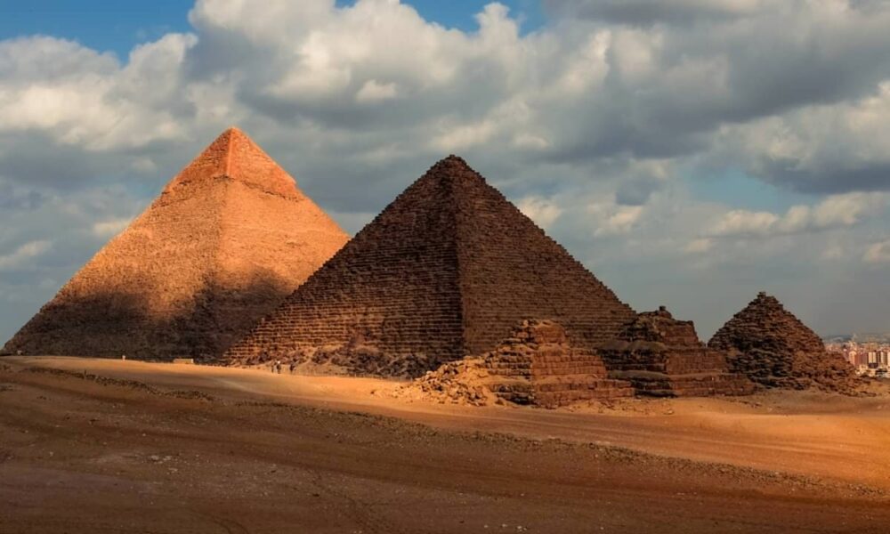 Descobertas arqueológicas confirmam que pirâmides de Gizé foram obra de operários livres e do Nilo