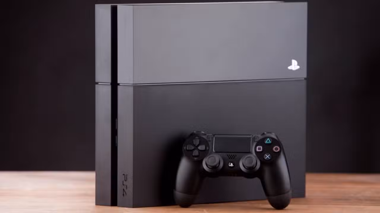 Playstation 4, Console - greg801/ istockphoto.com