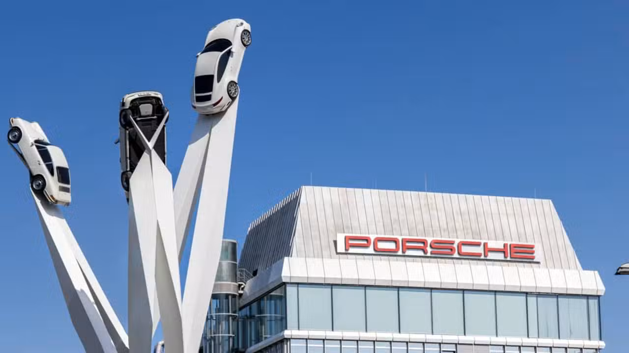 Porsche - Markus Mainka / Shutterstock.com